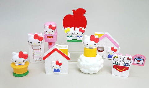 特別企画 ハッピーセット ハローキティ を一足先に遊んでみた 歯ブラシホルダーもおもちゃに 誰かと つながる カワイイグッズ登場 Hobby Watch