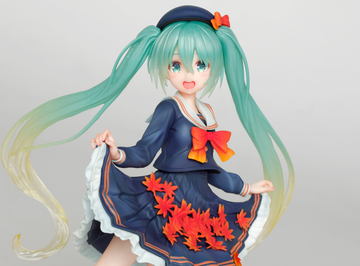 黒いドレスにバイオリンを持ったミクさん フィギュア 初音ミクシンフォニー 17ver が本日出荷開始 Hobby Watch