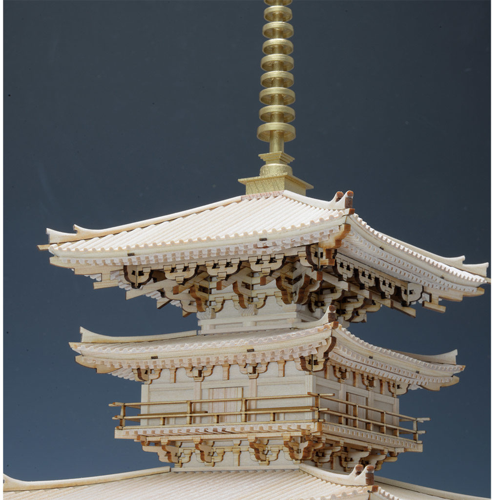 全高48cm、日本で最も美しい三重の塔「薬師寺 東塔」の木製組み立て