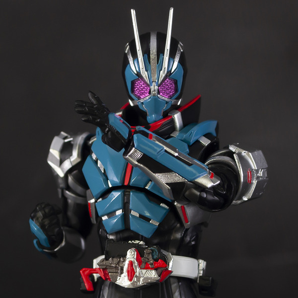 青みを帯びたダークカラー！ 「S.H.Figuarts 仮面ライダー1型