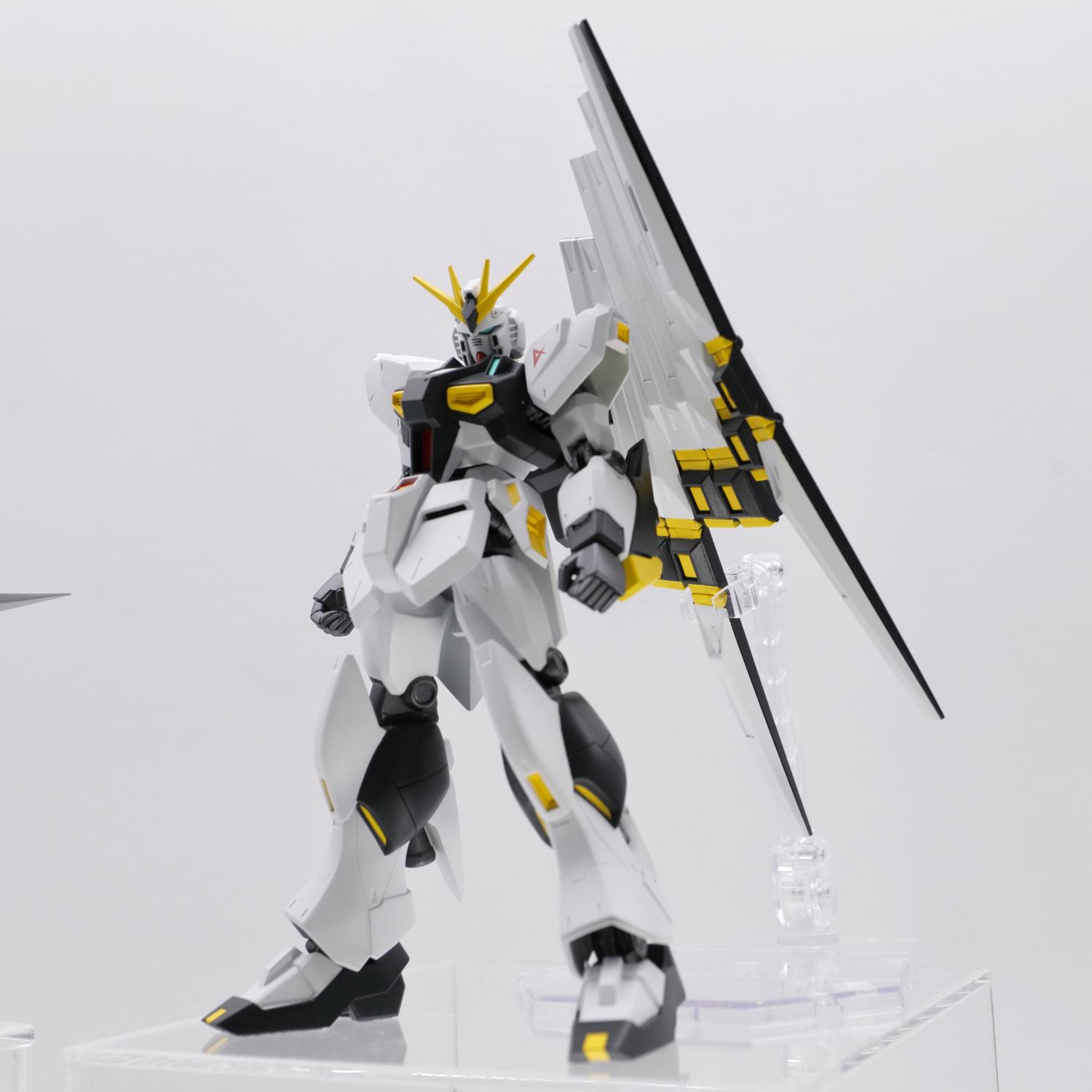 TAMASHII NATION】「GUNDAM UNIVERSE」で「νガンダム」「シャア専用