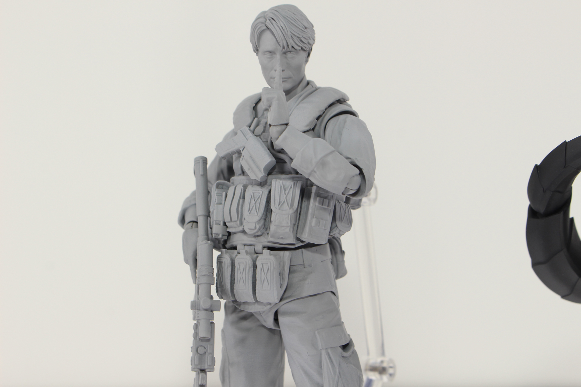 ワンホビ】「デス・ストランディング」の「figma クリフ」の試作品が