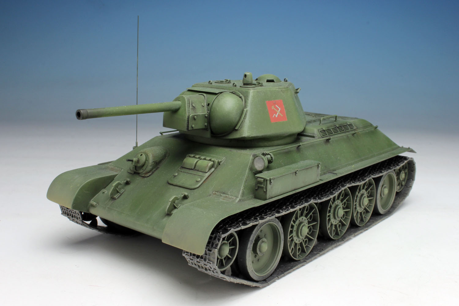 ガルパン 劇場版」より「T-34/76 プラウダ高校」が1/35スケール