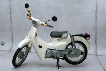 カプセルがリアルなスーパーカブに ガシャポン Exceed Model Honda Super Cub 50 3月第3週より順次発売 Hobby Watch