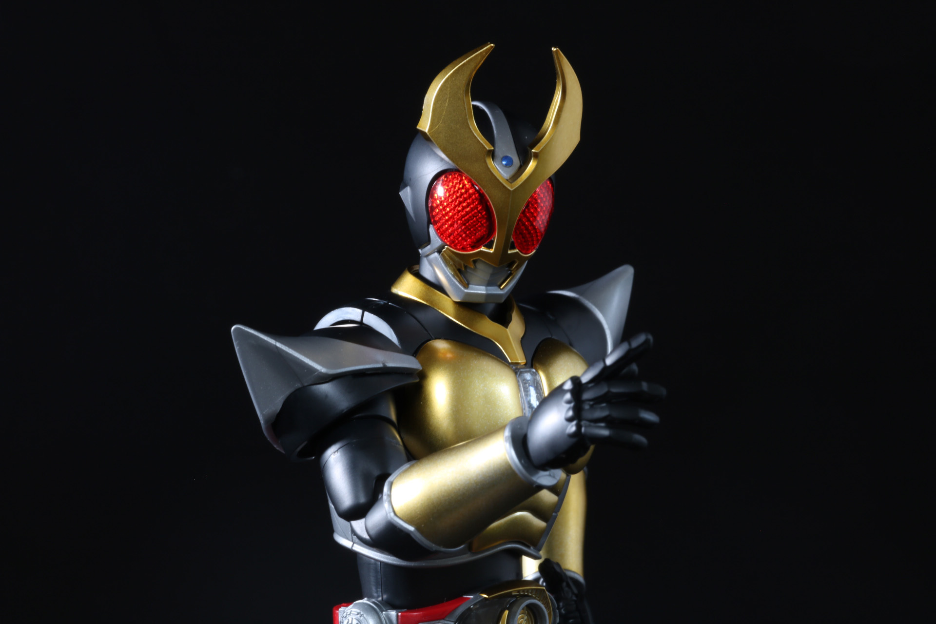 レビュー Figure Rise Standard 仮面ライダーアギト グランドフォーム レビュー 限りなく進化する力 アギト がプラモデルに宿る Hobby Watch