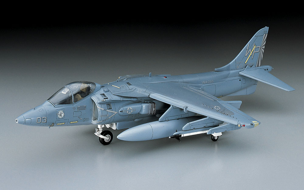 世界初の実用V/STOL攻撃機、プラモデル「AV-8B ハリアーII」再版分が