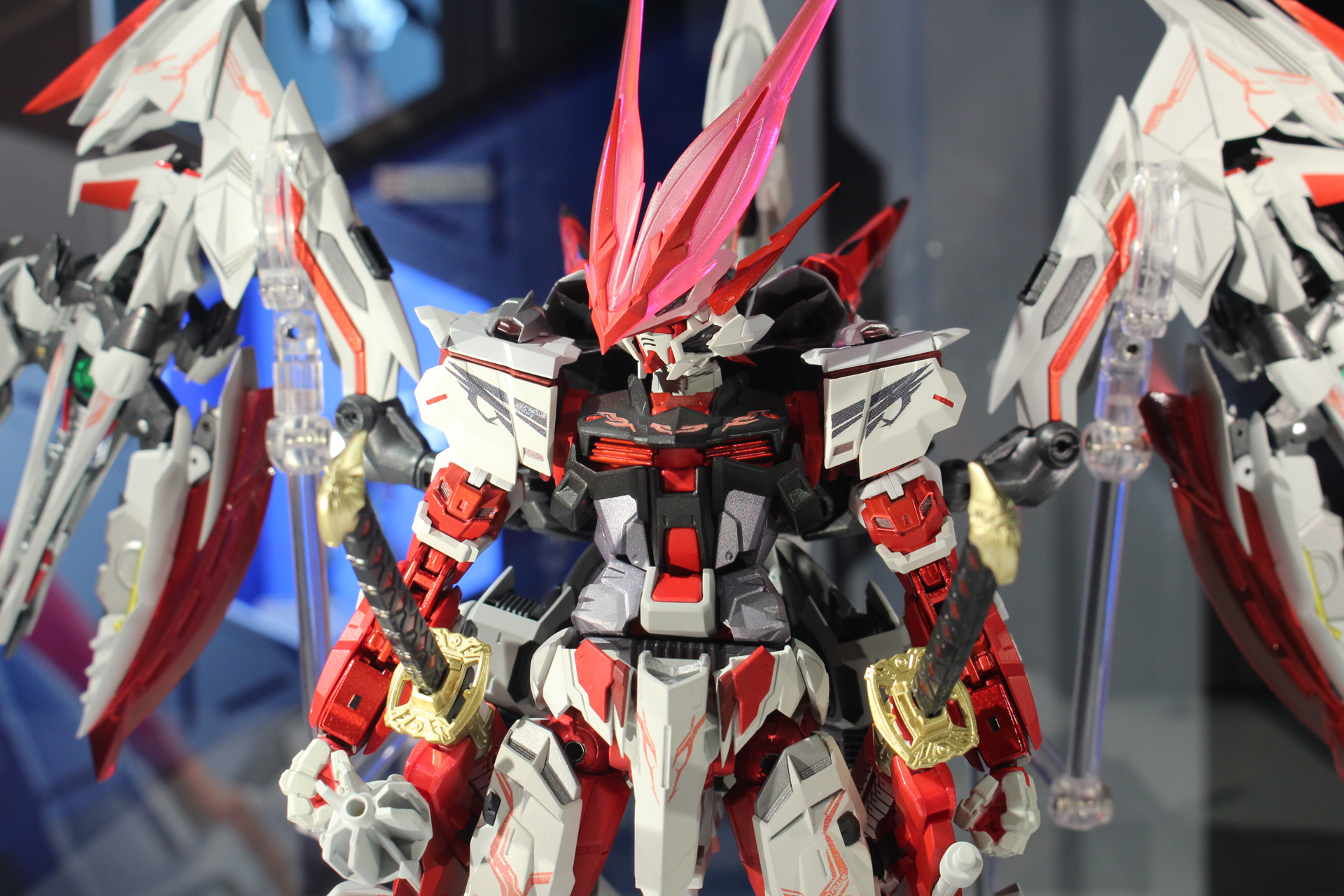 METAL BUILD ガンダムアストレイ レッドドラゴニクス カレトヴルッフ