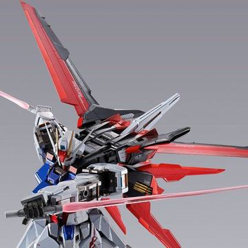 METAL BUILD」の「ストライクガンダム」と「エールストライカーパック