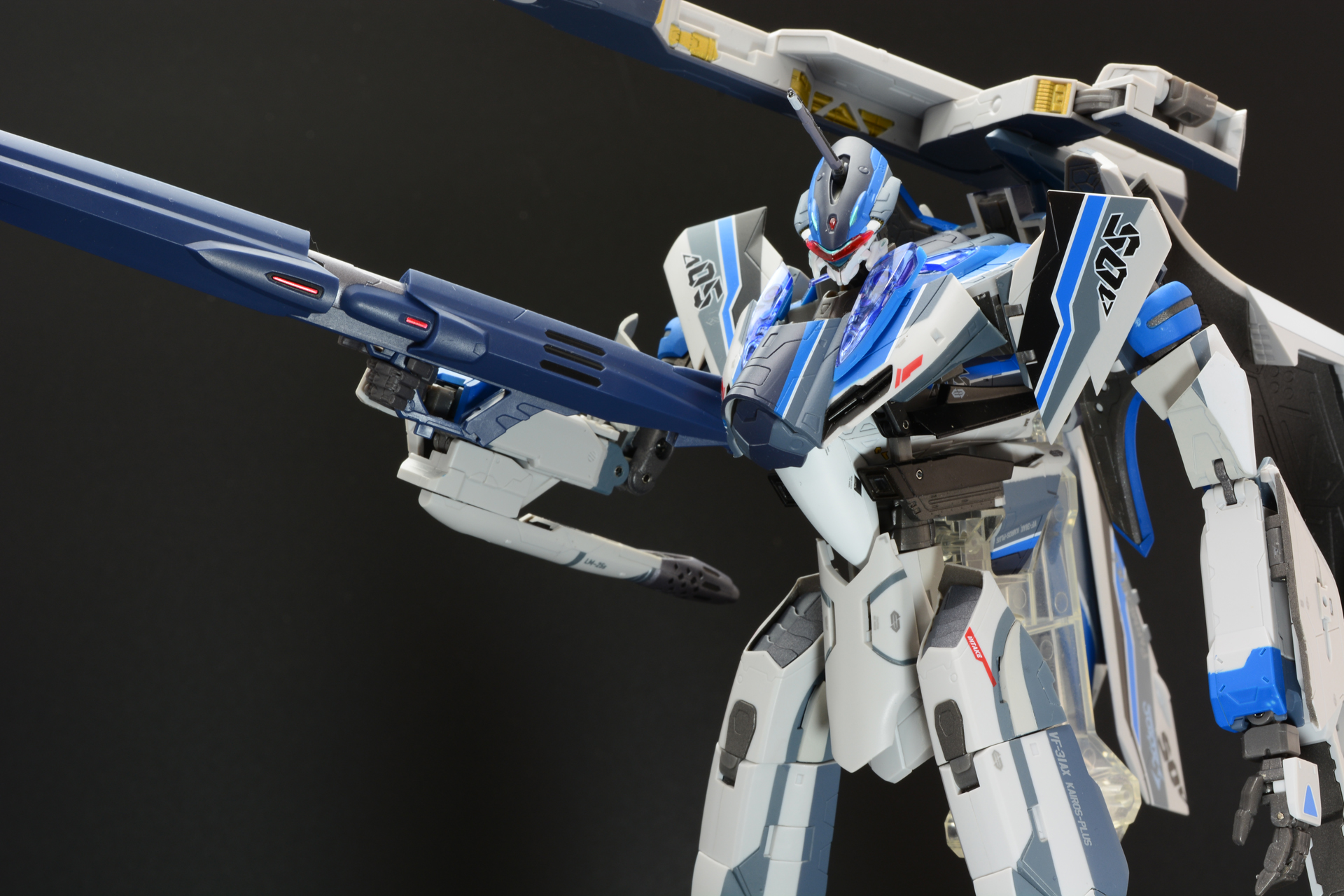 DX超合金 マクロス VF-31AX (ハヤテ・インメルマン機)