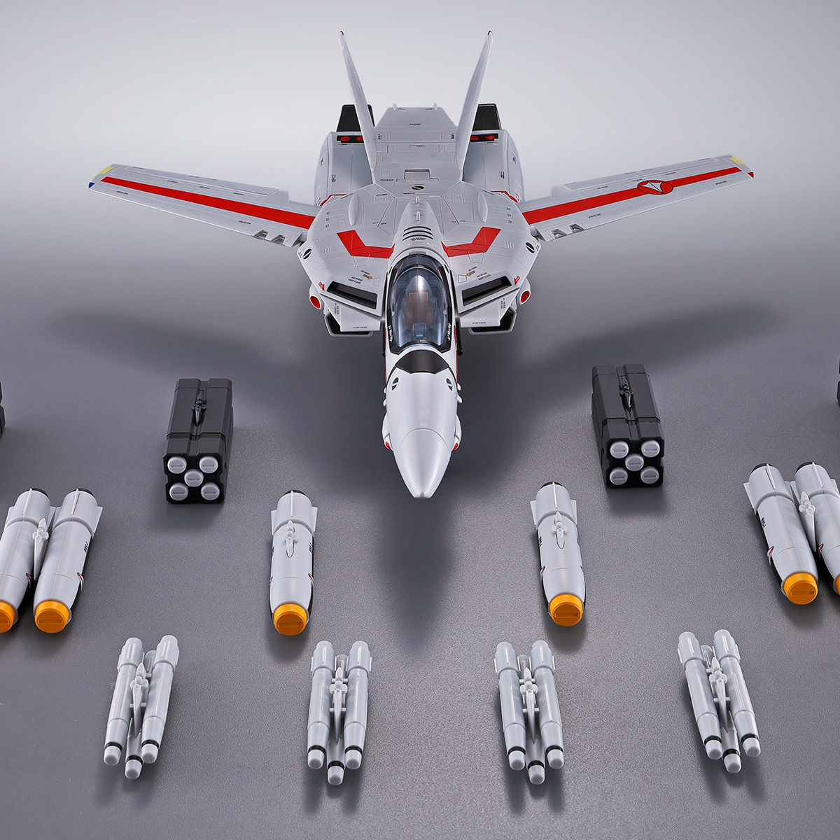 マクロス」シリーズより「DX超合金 VF-1対応ミサイルセット」の抽選受付がプレバンで実施決定 - HOBBY Watch