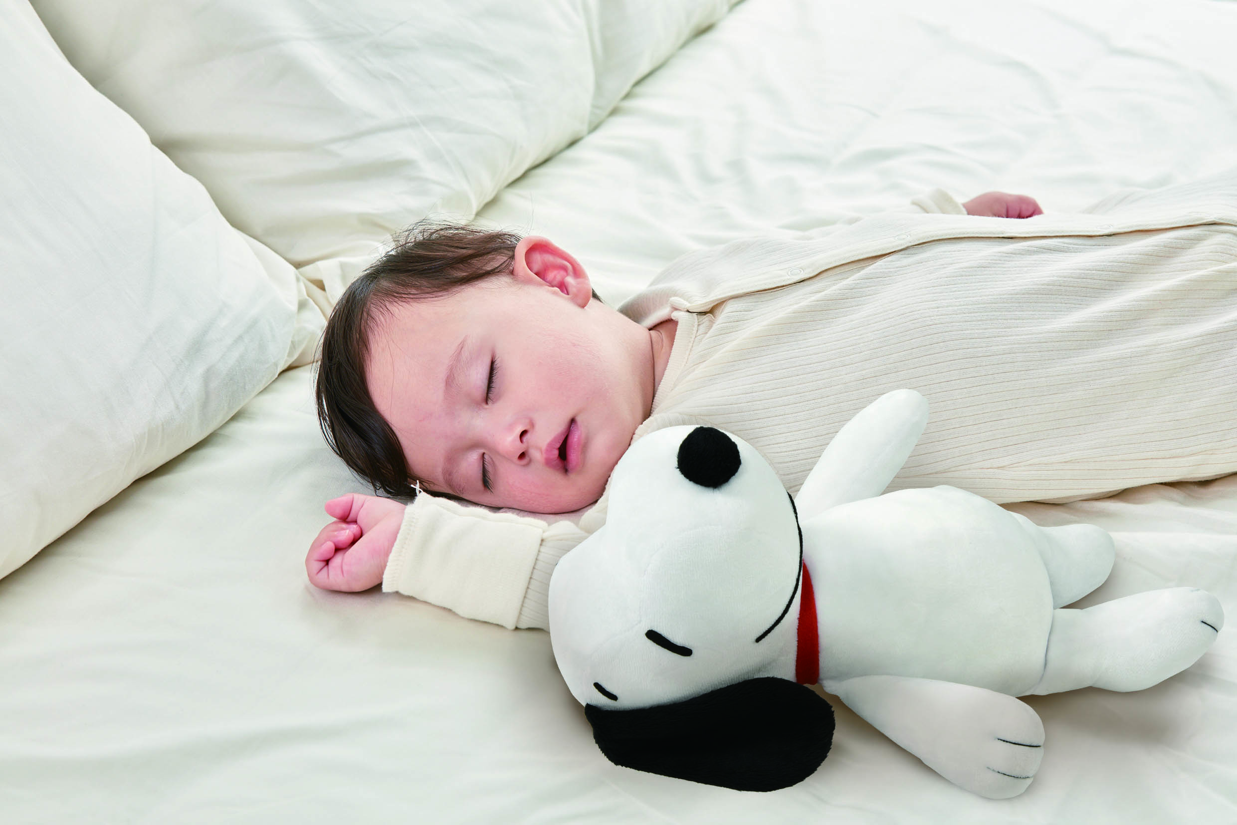 心拍リズム で赤ちゃんの眠りをサポートするぬいぐるみ ハグしてトントン ねんねスイッチ 発売決定 Hobby Watch