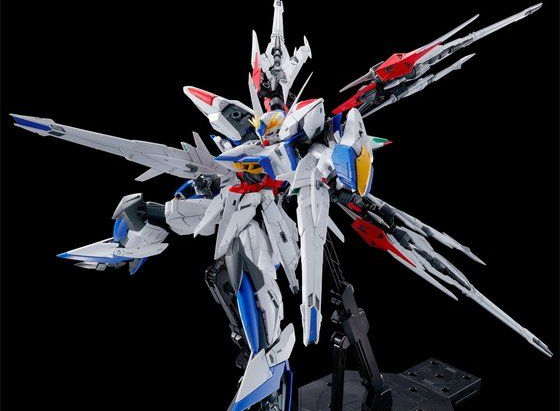 エクリプスガンダムの追加兵装「マニューバストライカーパック」の8月