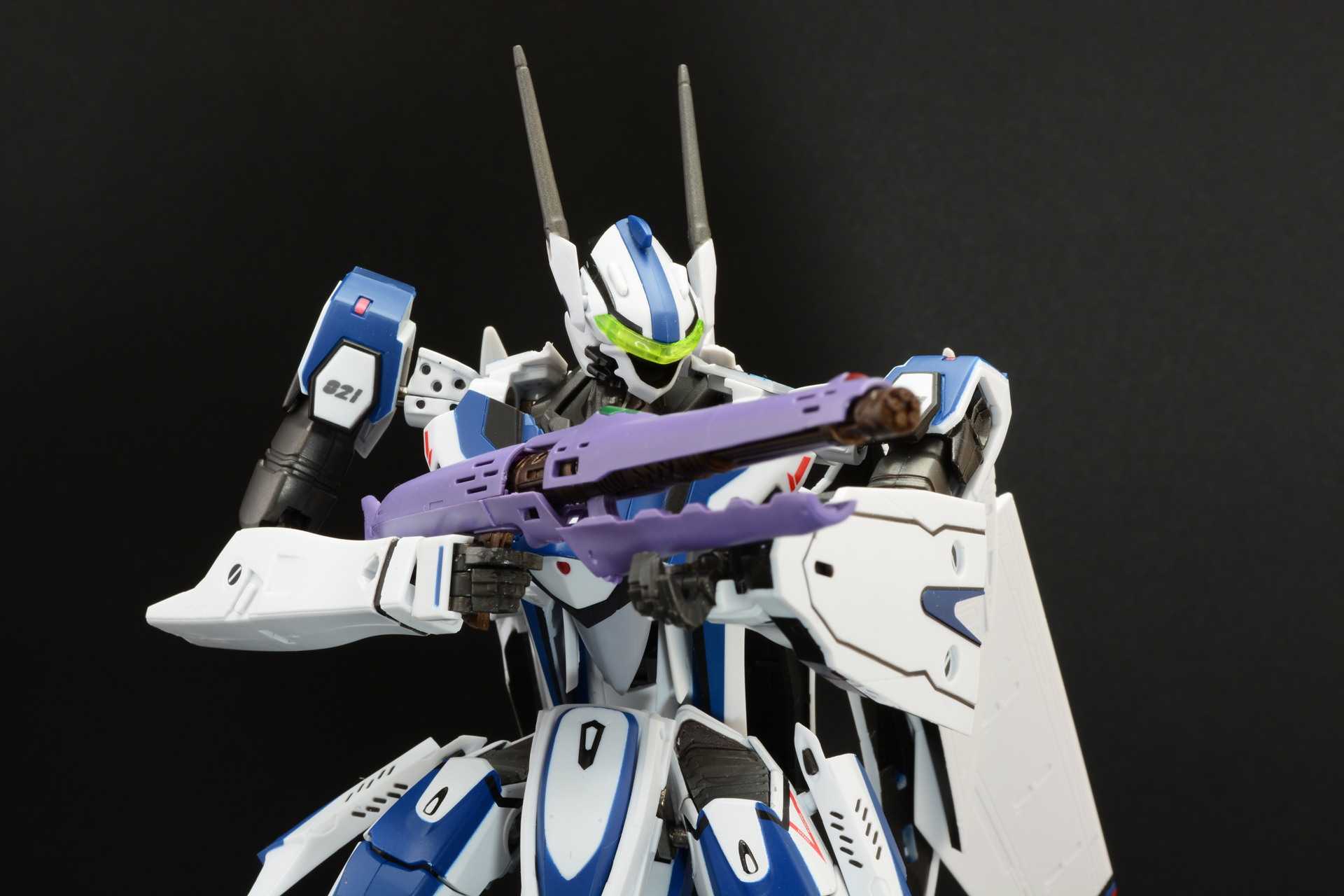 DX超合金 マクロスF VF-25メサイアバルキリー