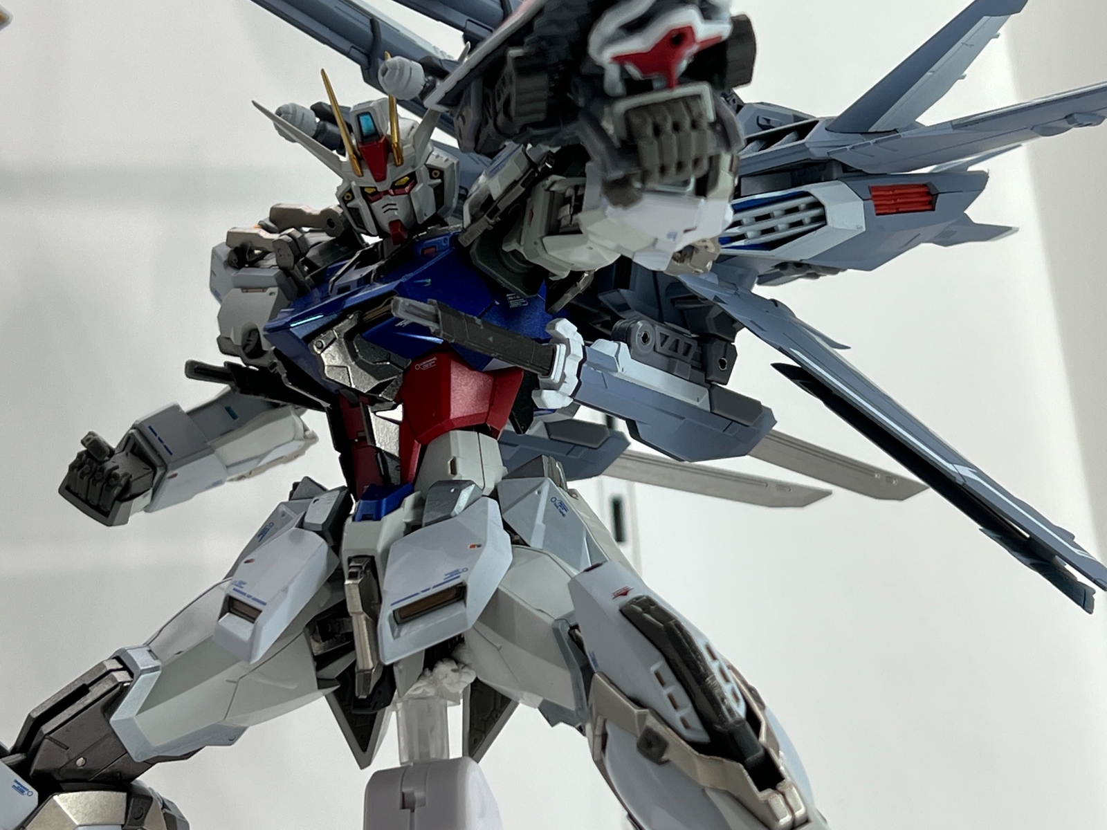 最高級のスーパー METAL BUILD BUILD ストライクガンダム フィギュア