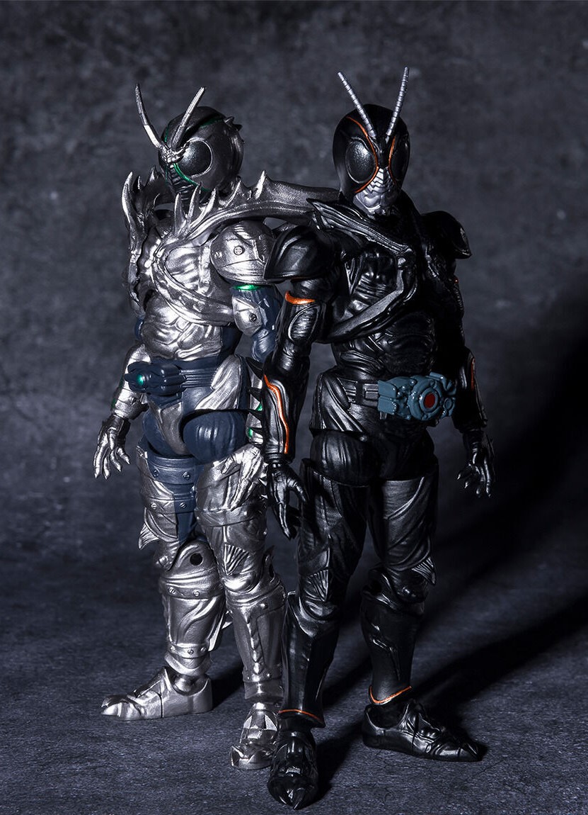 仮面ライダーBLACK SUN」より「BLACK SUN」と「SHADOWMOON」がそれぞれ