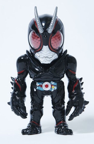 仮面ライダーBLACK SUN」から、TOUMA氏デザインの「BLACK SUN」と