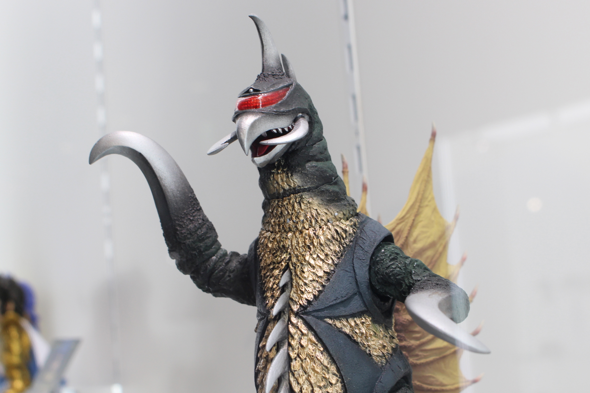 S.H.MonsterArts ガイガン（1972） ゴジラ モンスターアーツ-