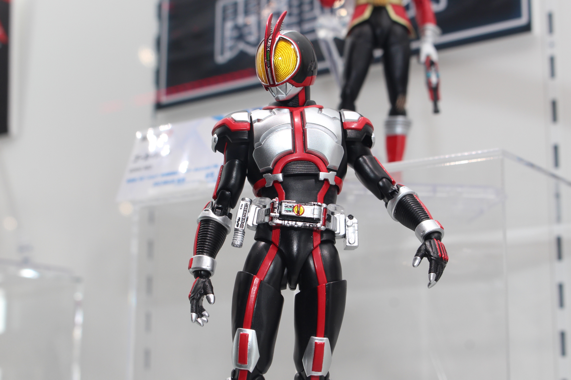 □S.H.Figuarts 真骨彫製法 仮面ライダー555(ファイズ)×2 - 特撮