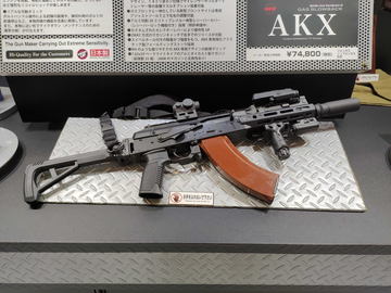 東京マルイ「サイガ-12K」に「ベークライトリアルスキンマガジン」など