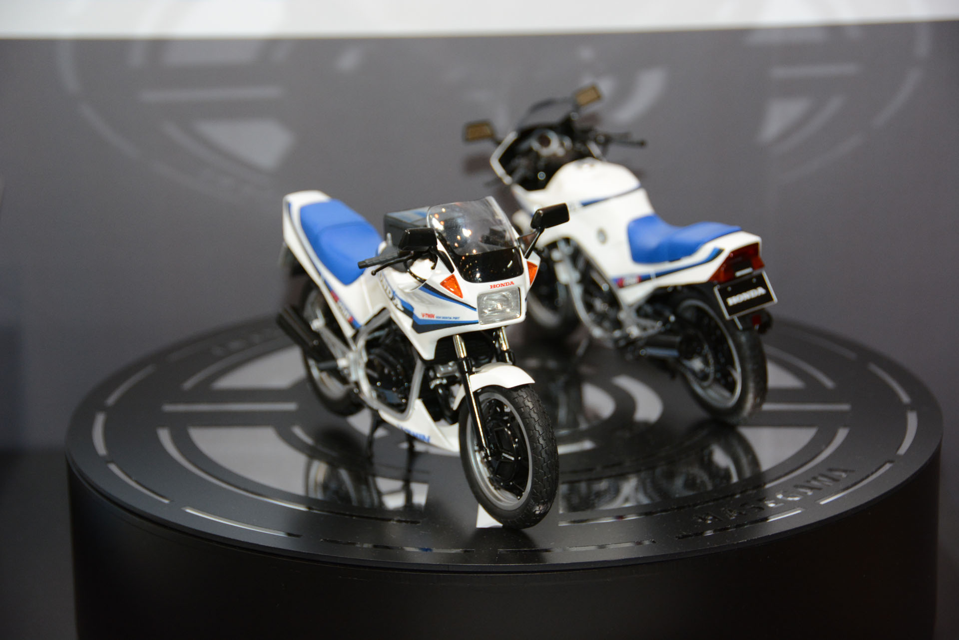 ハセガワ 1/12 ホンダ VT250F (MC08)1984完成品 | hartwellspremium.com