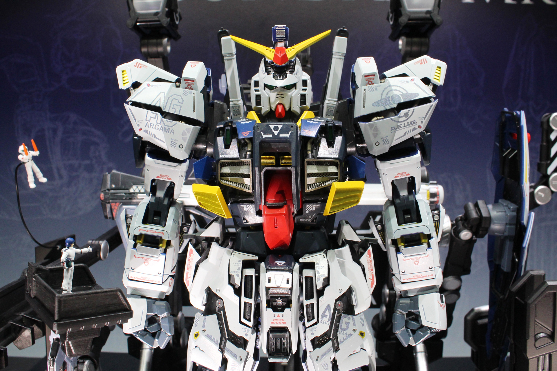 νガンダムとは異なる解釈を備えた「解体匠機 RX-178 ガンダム Mk-II