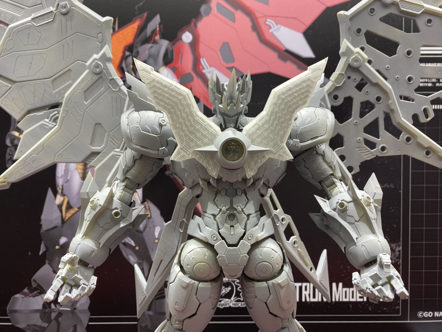 巨大かつ力強いフォルム！ 「マジンカイザー」のプラモがTRON MODEL