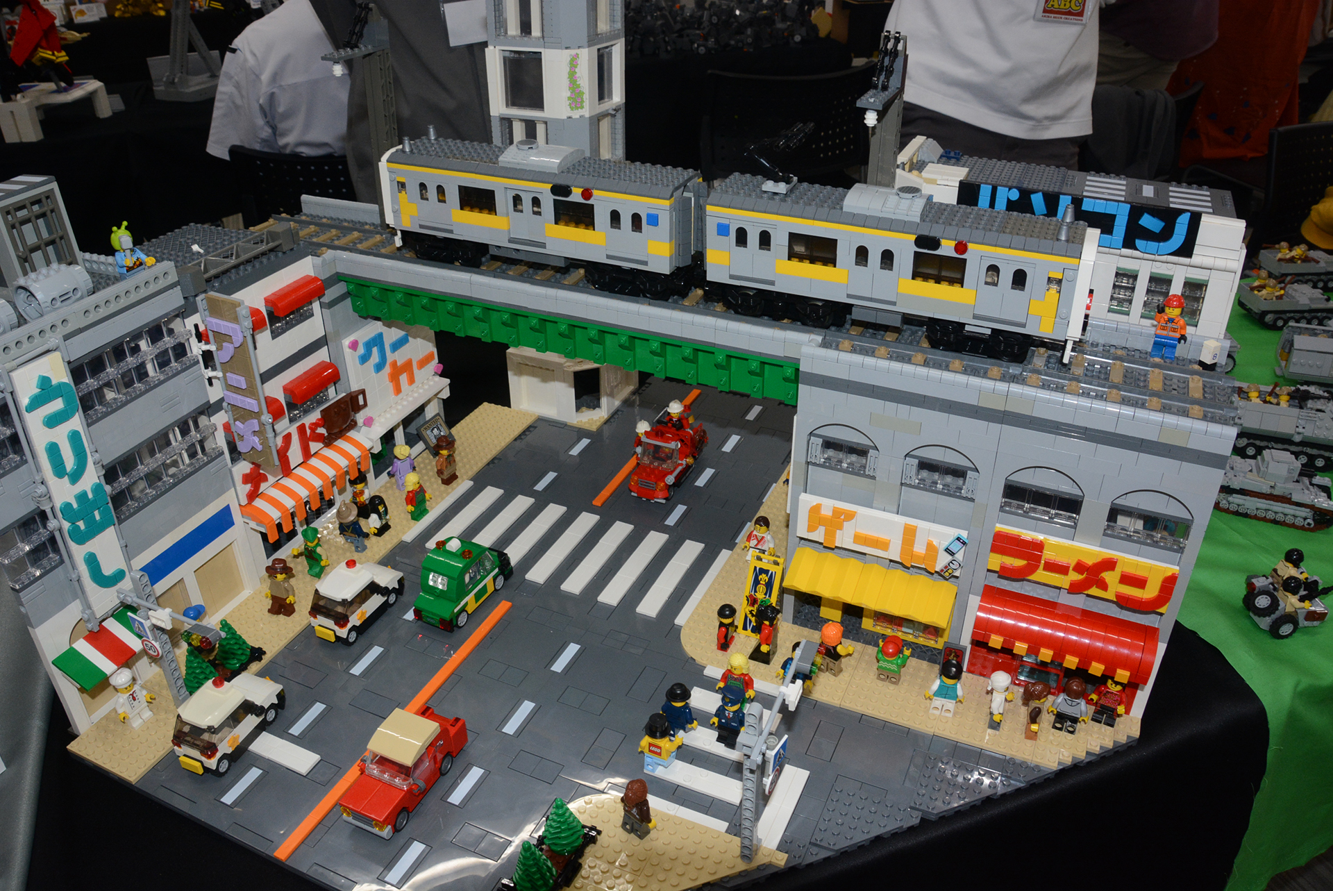 巨大ホワイトベース、オリジナルロボに電車！ 作品展示会「AKIBA BRICK CREATIONS」、レゴアマチュアビルダーの力作集 - HOBBY  Watch