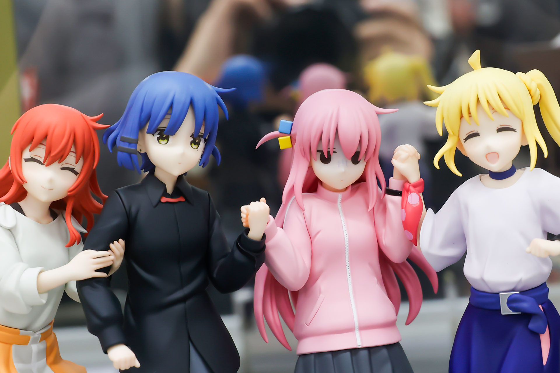 アニプレックス　ぼっち・ざ・ろっく　ジャンピングガールズ 4体セット ぼっち・ざ・ろっく！」4人でジャンプする結束バンドや