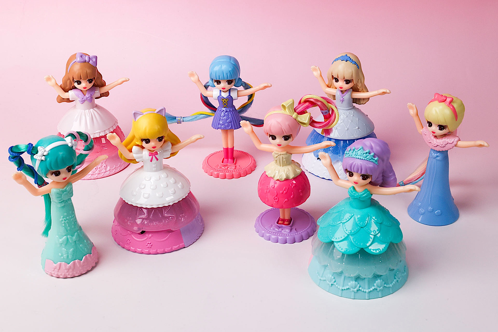 ハッピーセット「リカちゃん」を一足先に遊んでみた！ ヘアアレンジとドレスアップが楽しめるおもちゃが登場