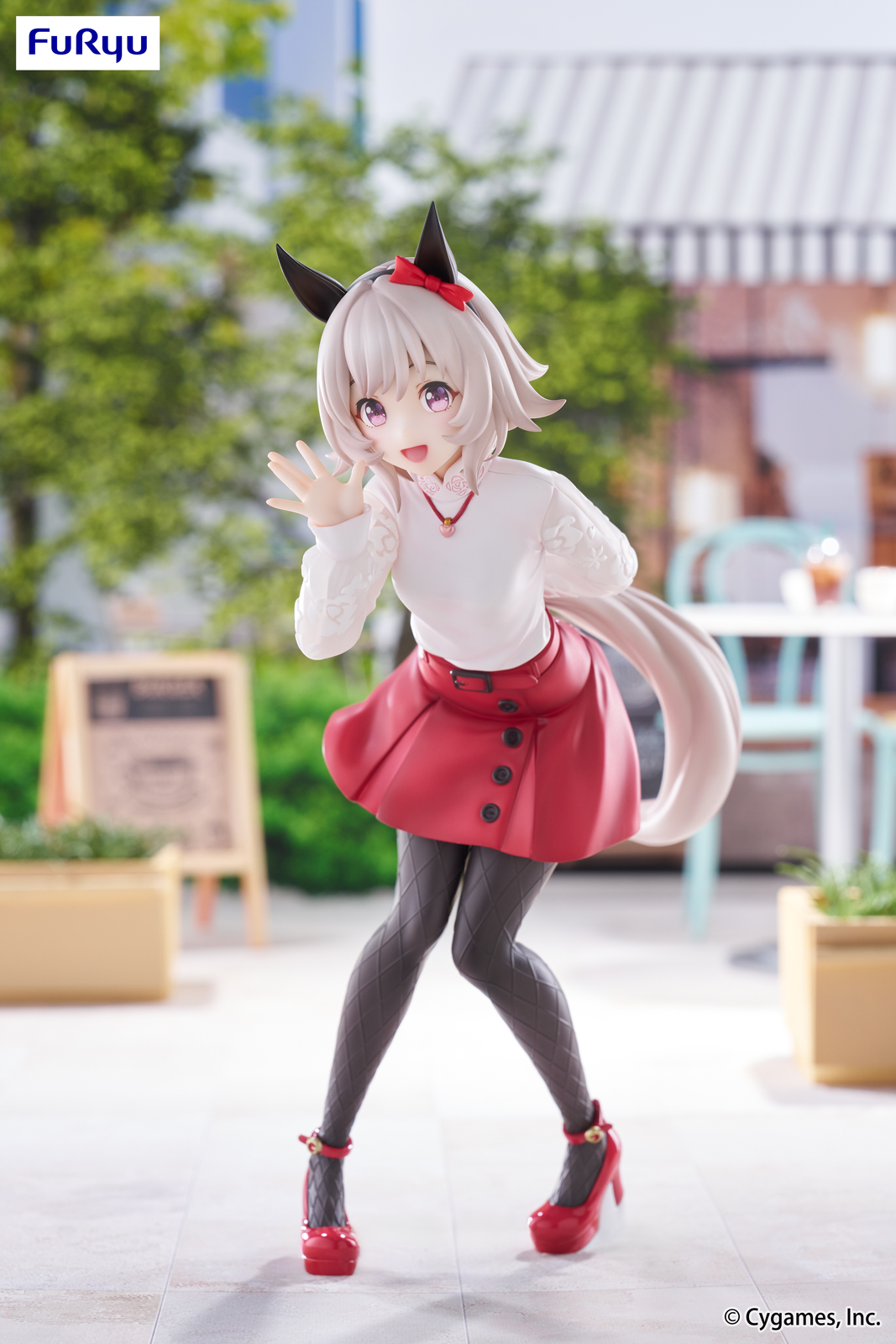 ウマ娘」より私服姿のカレンチャンとアストンマーチャンがフィギュア