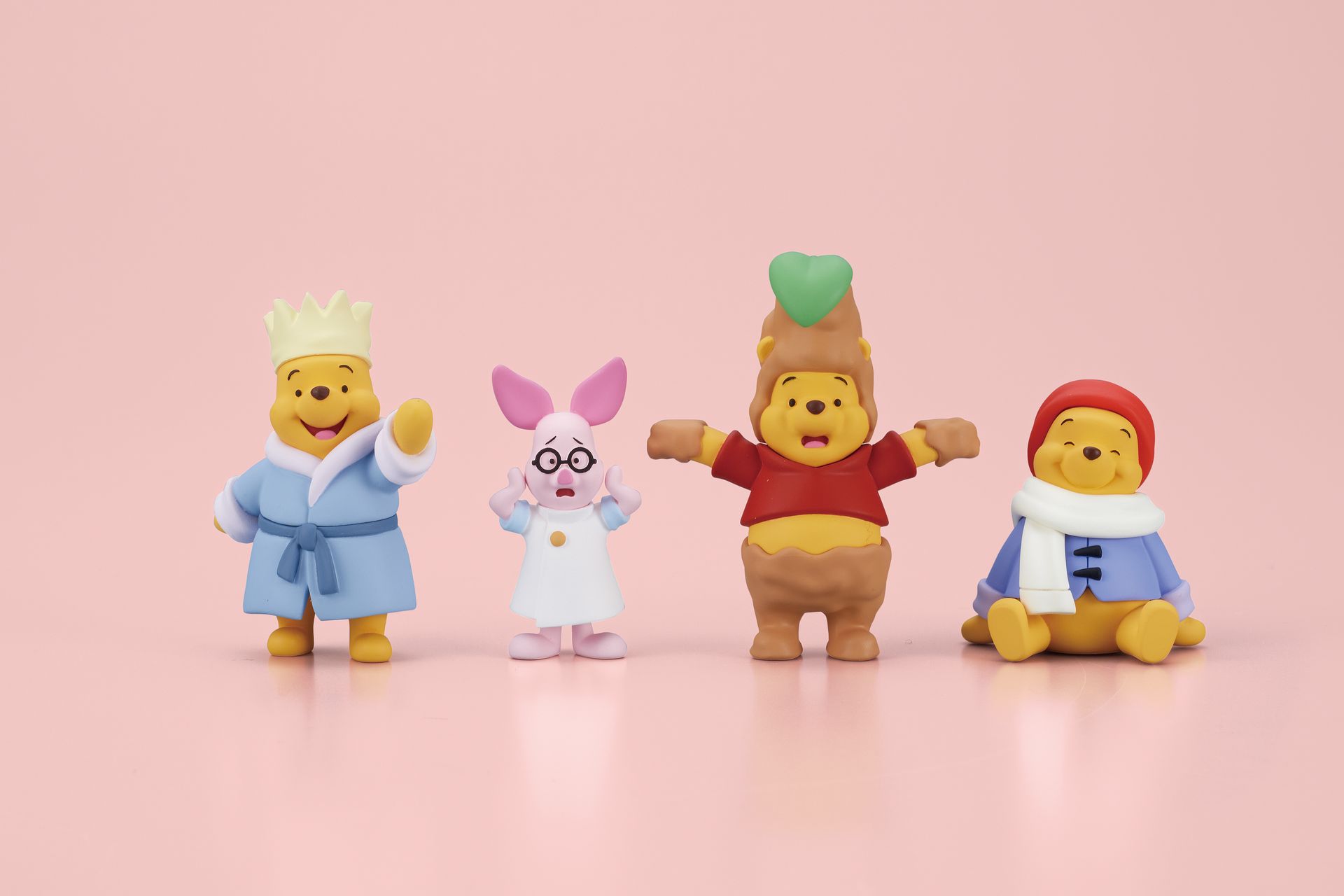 ディズニー　くまのプーさん　ミニフィギュア　キーホルダーなど　まとめて　ジャンク ディズニー くまのプーさん ミニフィギュア キーホルダーなど