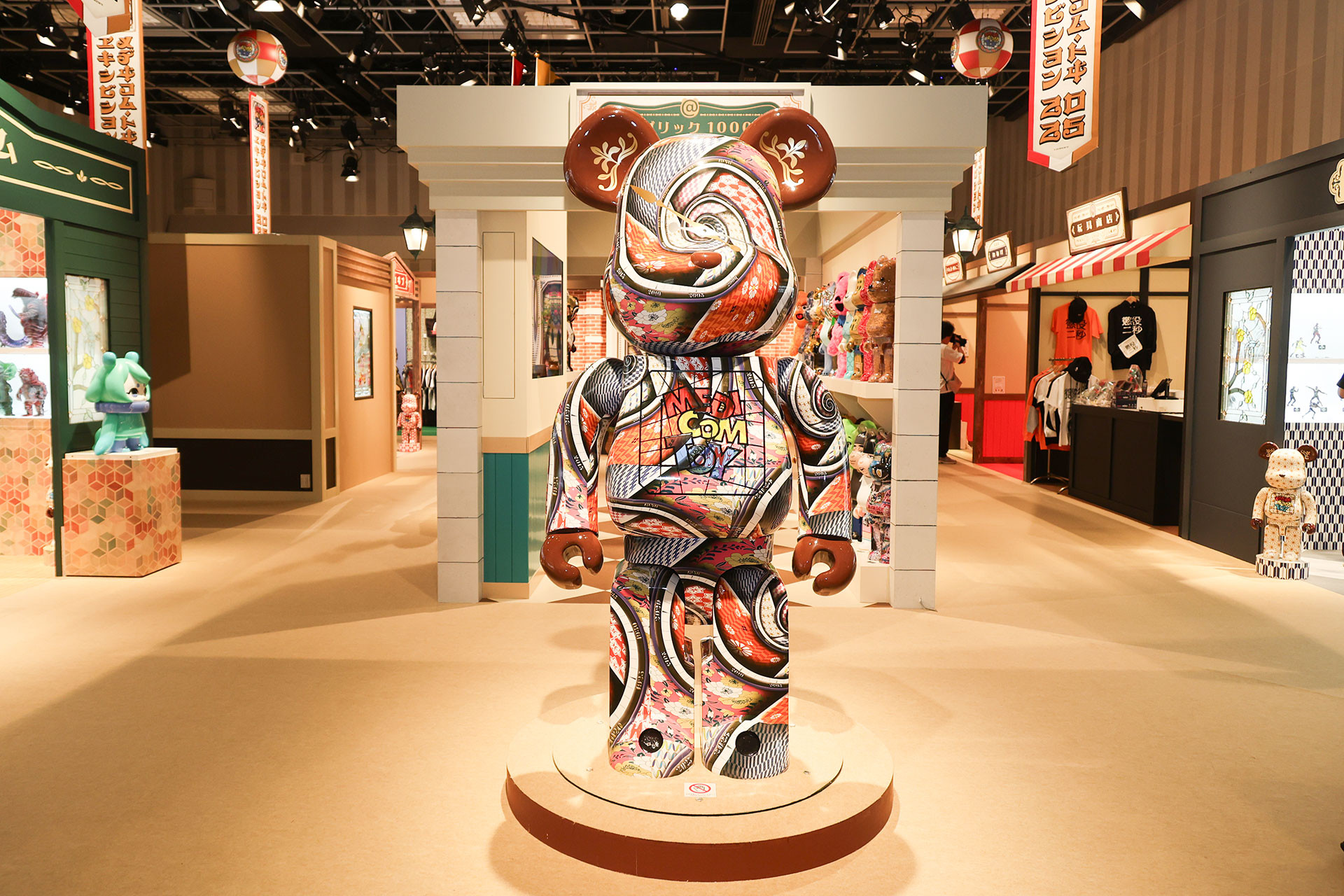 アクションフィギュアやソフビ、BE@RBRICKなど注目の新作アイテムがずらりと登場！「MEDICOM TOY EXHIBITION '25」が表参道ヒルズで開催 