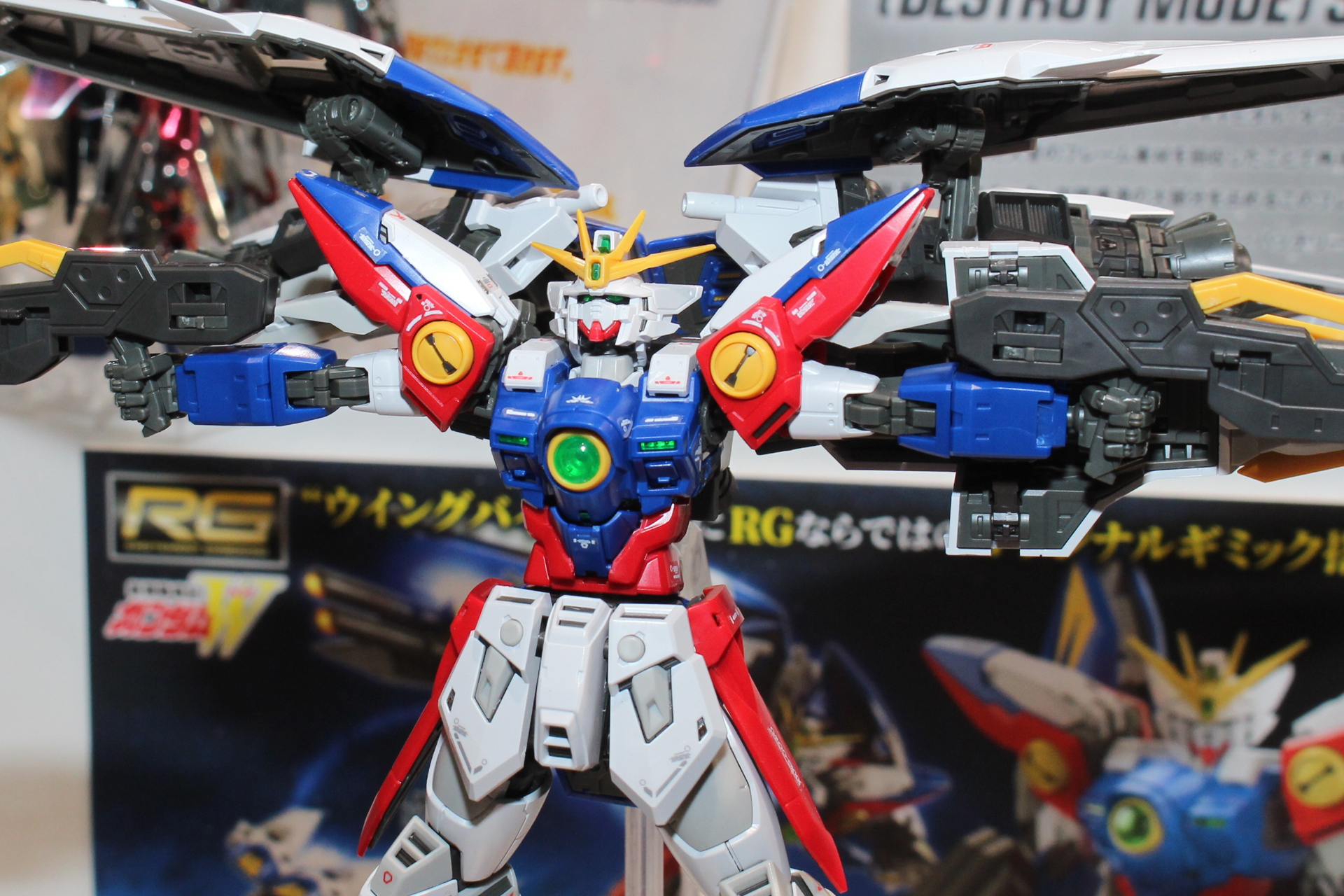 ロボット WING GUNDAM ZERO RG Amazon | BANDAI SPIRITS(バンダイ スピリッツ) RG 新機動戦記ガンダム