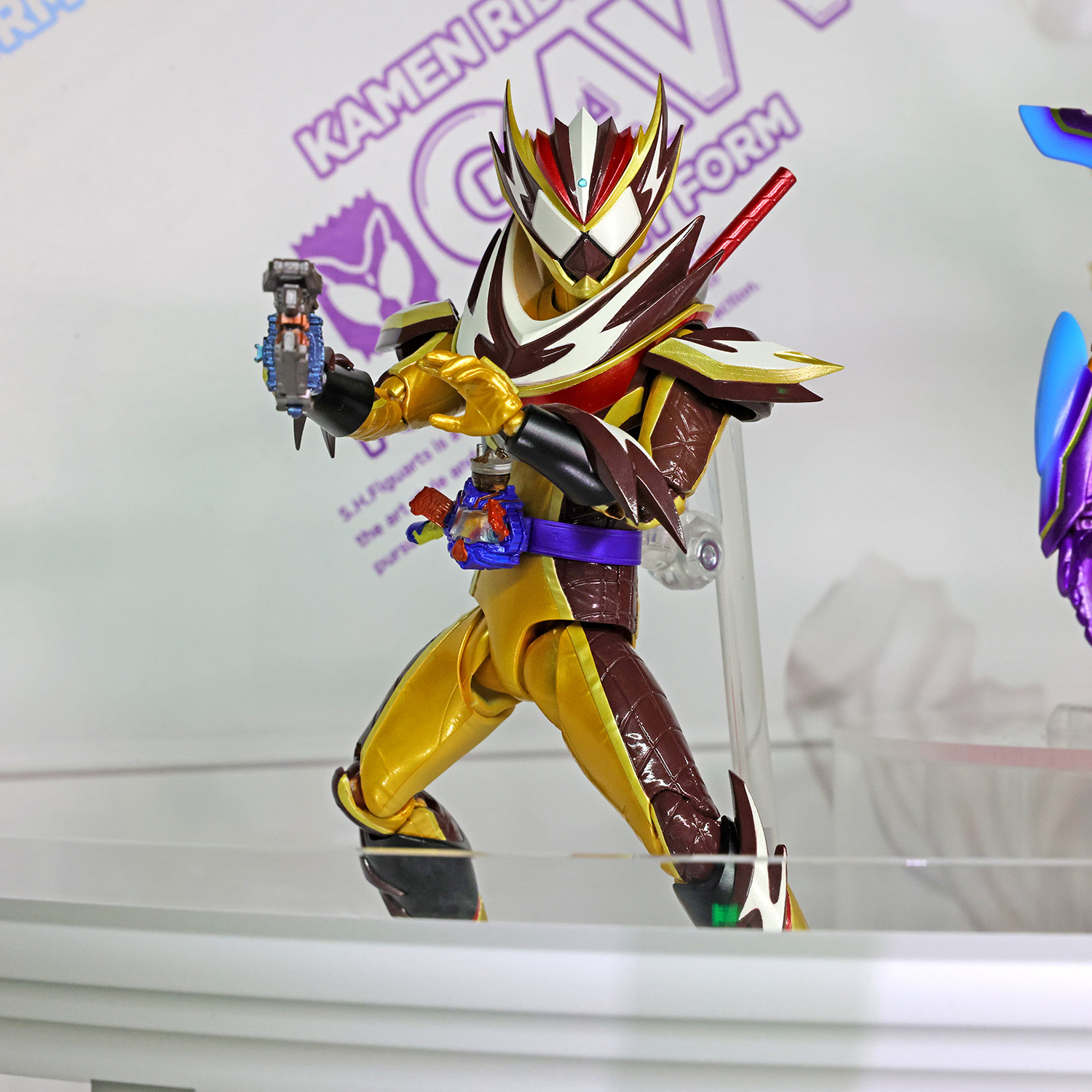 仮面ライダーガヴ」より「S.H.Figuarts 仮面ライダーヴァレン フラッペ