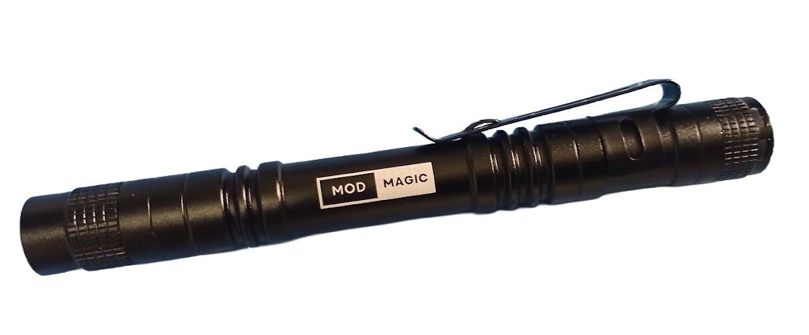 蛍光塗料の発光を際立たせ、UVレジン硬化にも対応！ ビット・トレード