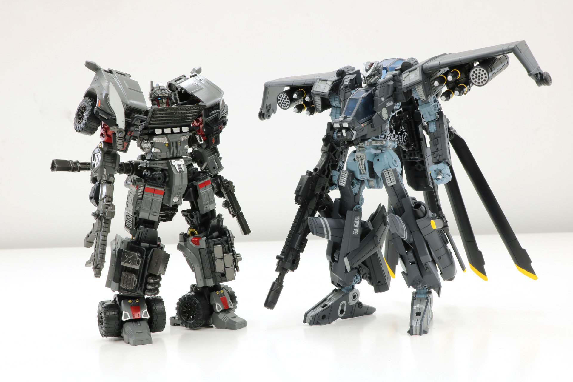 【トランスフォーマー】「OVERGEAR OG-01 アイアンハイド」＆「OVERGEAR OG-02 ブラックア...