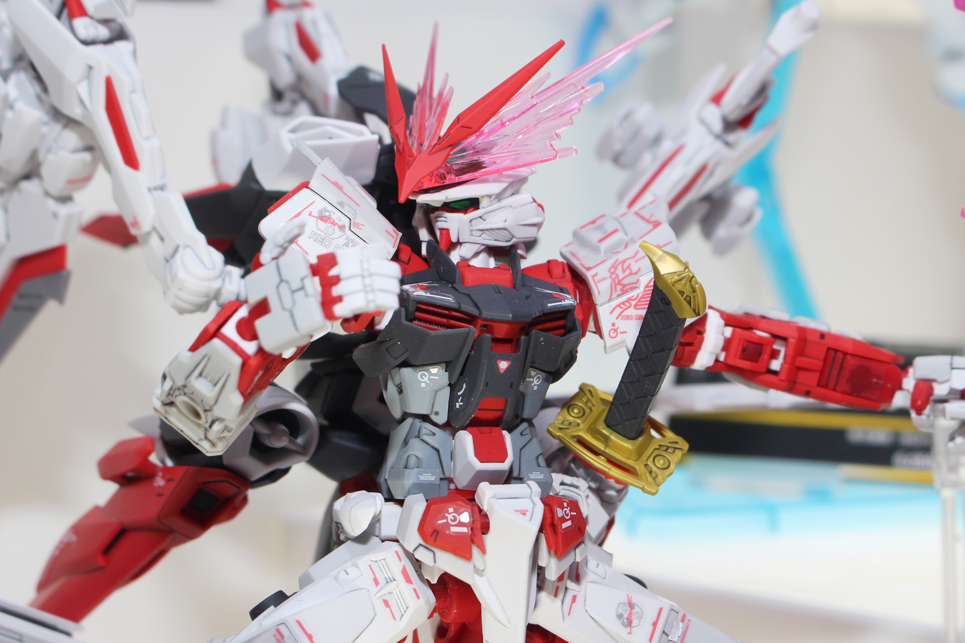 特別企画】「RG 1/144 ガンダムアストレイ レッドドラゴン」がガンダム