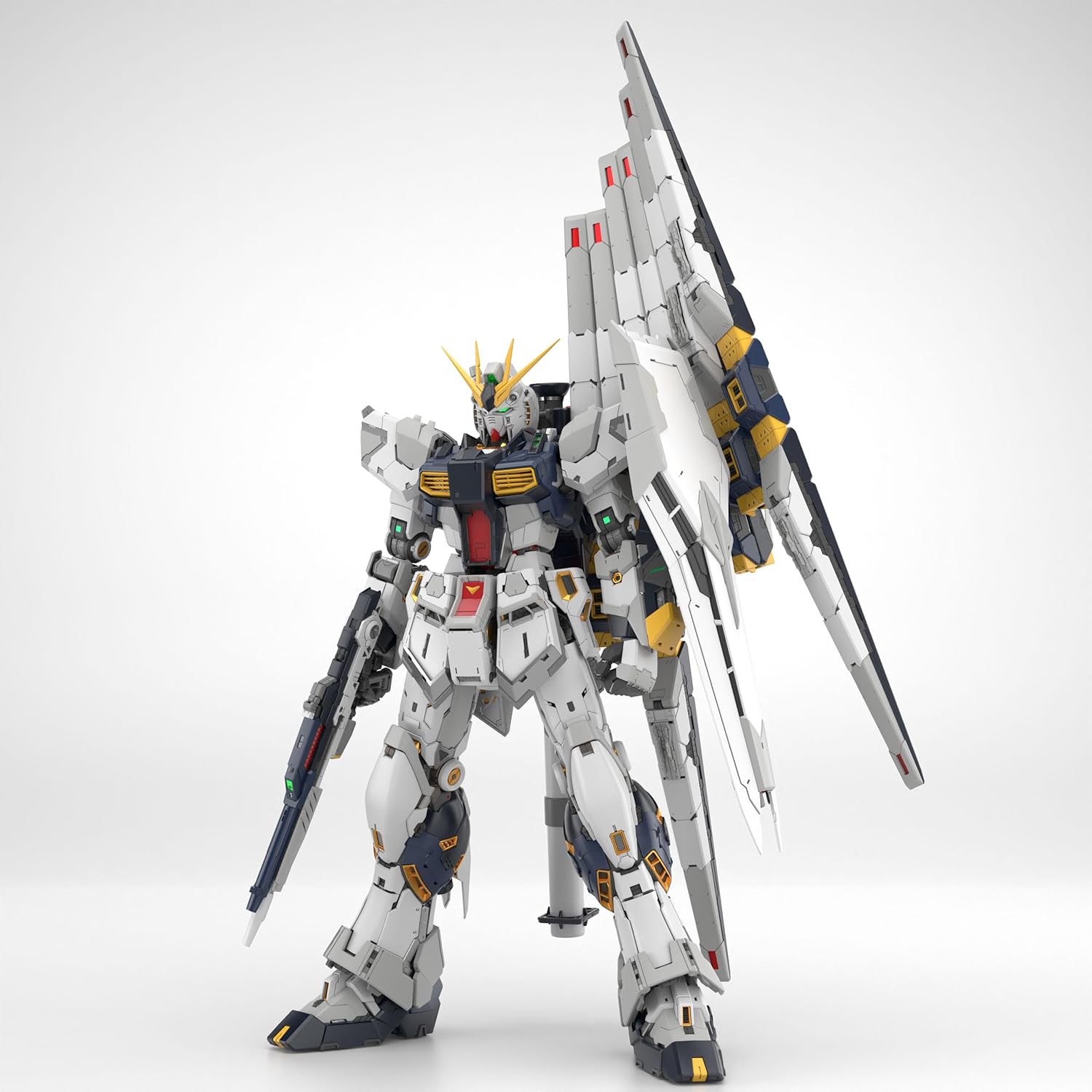 新品未開封　pg unleashed 1/60 νガンダム Amazonにてガンプラ「PG UNLEASHED 1/60 νガンダム」が販売再開中