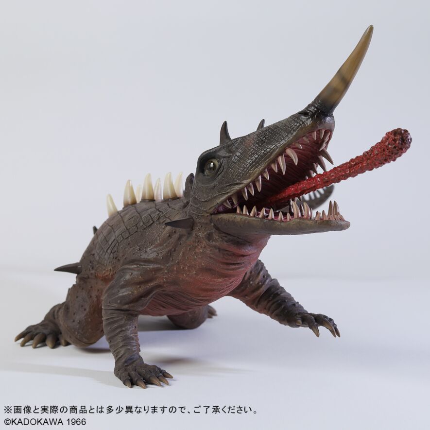 背中が七色に発光し「殺人光線」を表現！ エクスプラス「ガメラ」の