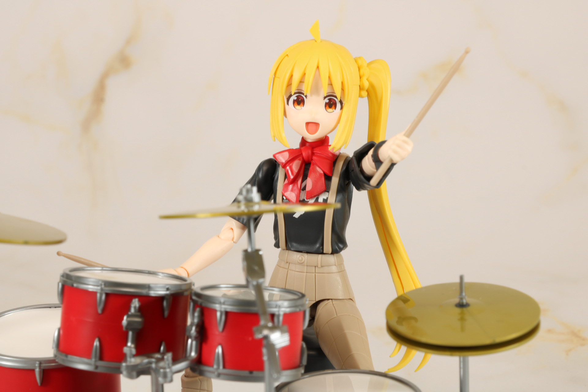 30MP 伊地知虹夏　塗装済み完成品　ぼっち・ざ・ろっく！　ドラム レビュー】「30MP 伊地知虹夏」レビュー【アニメ『ぼっち・ざ・ろっく
