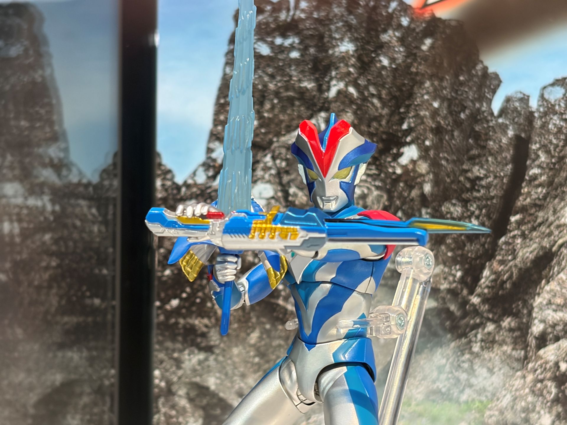 ウルトラファイトビクトリー」より「S.H.Figuarts ウルトラマン